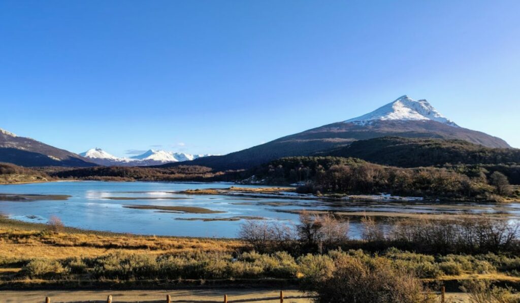 Bahía Lapatia en verano