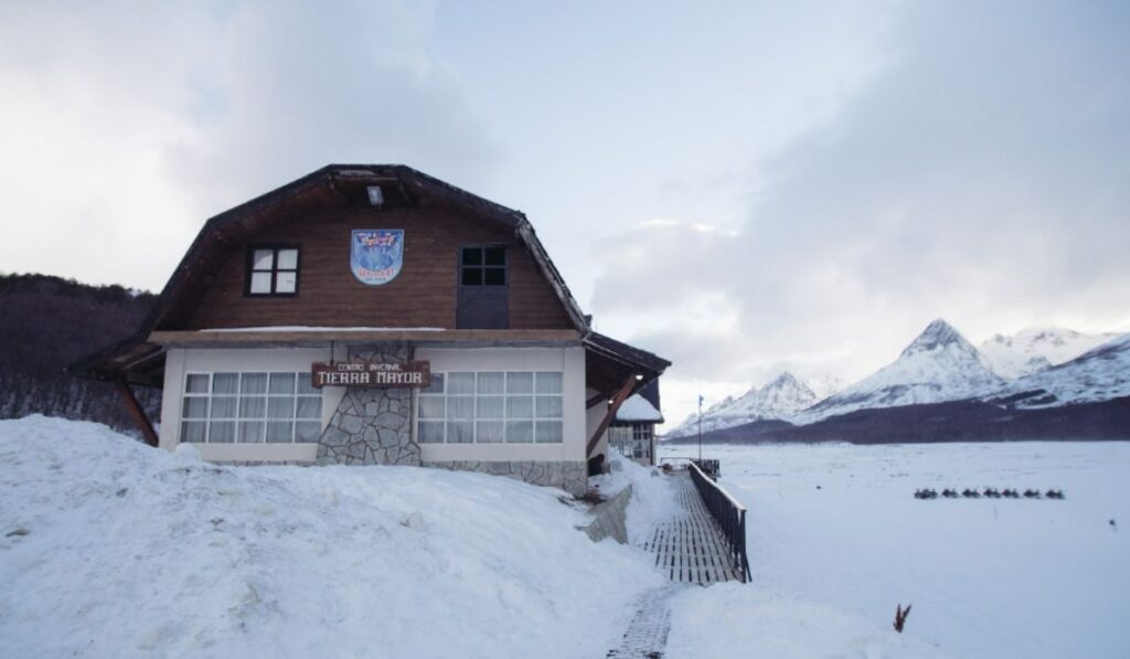 Los lagos fueguinos cubiertos de nieve